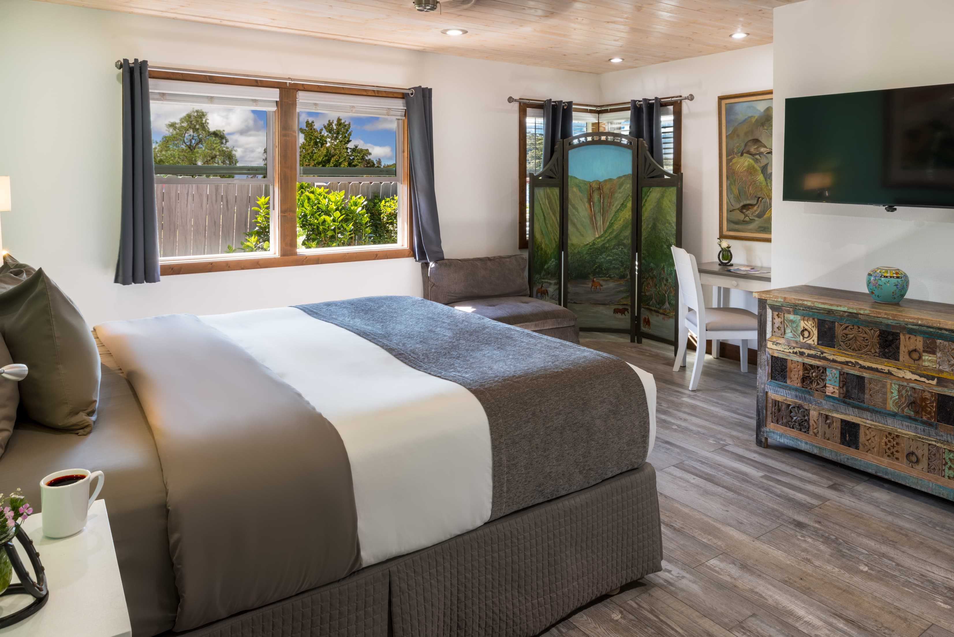 Executive Suite One (master bedroom media center)