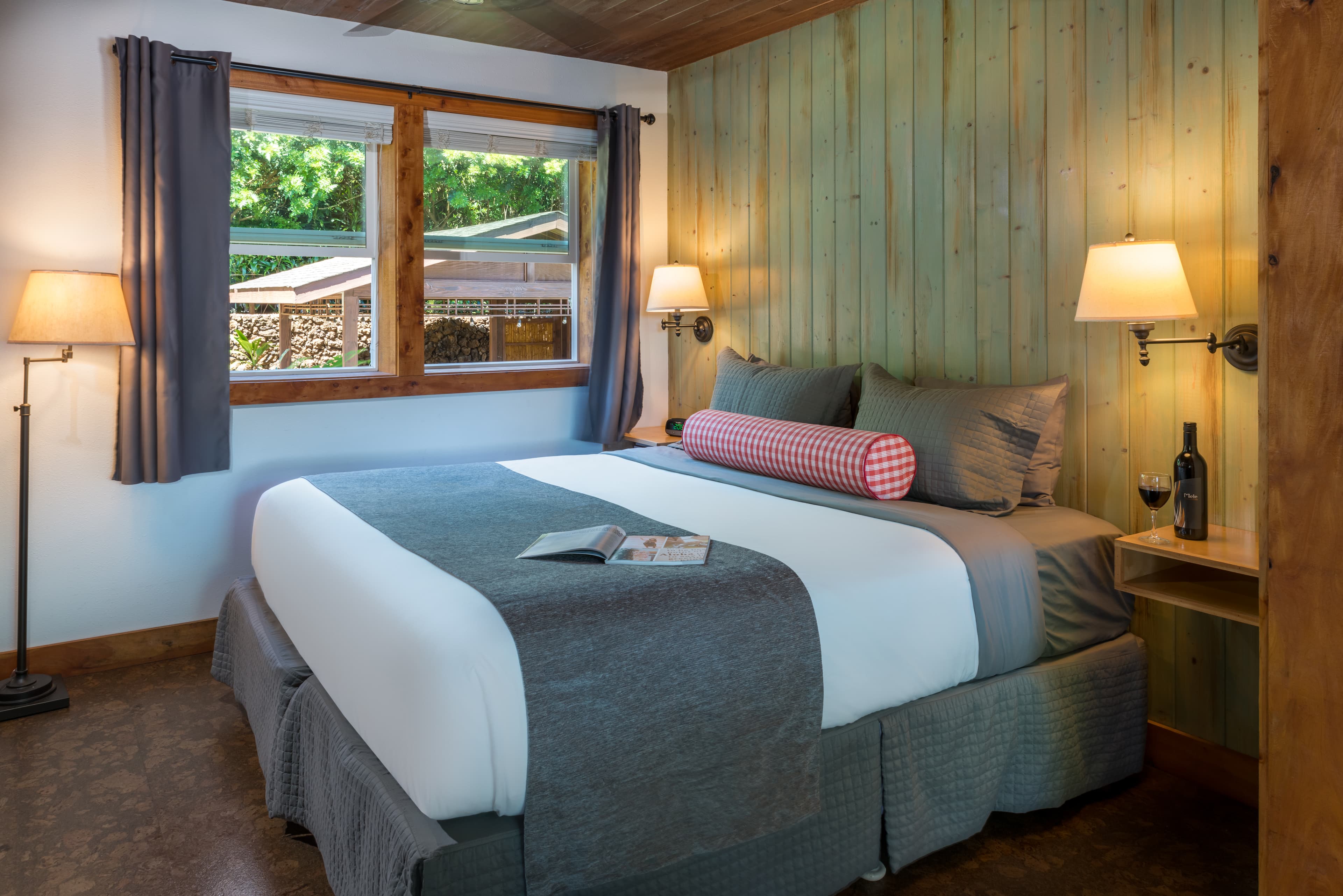 Kitchenette (king bed)