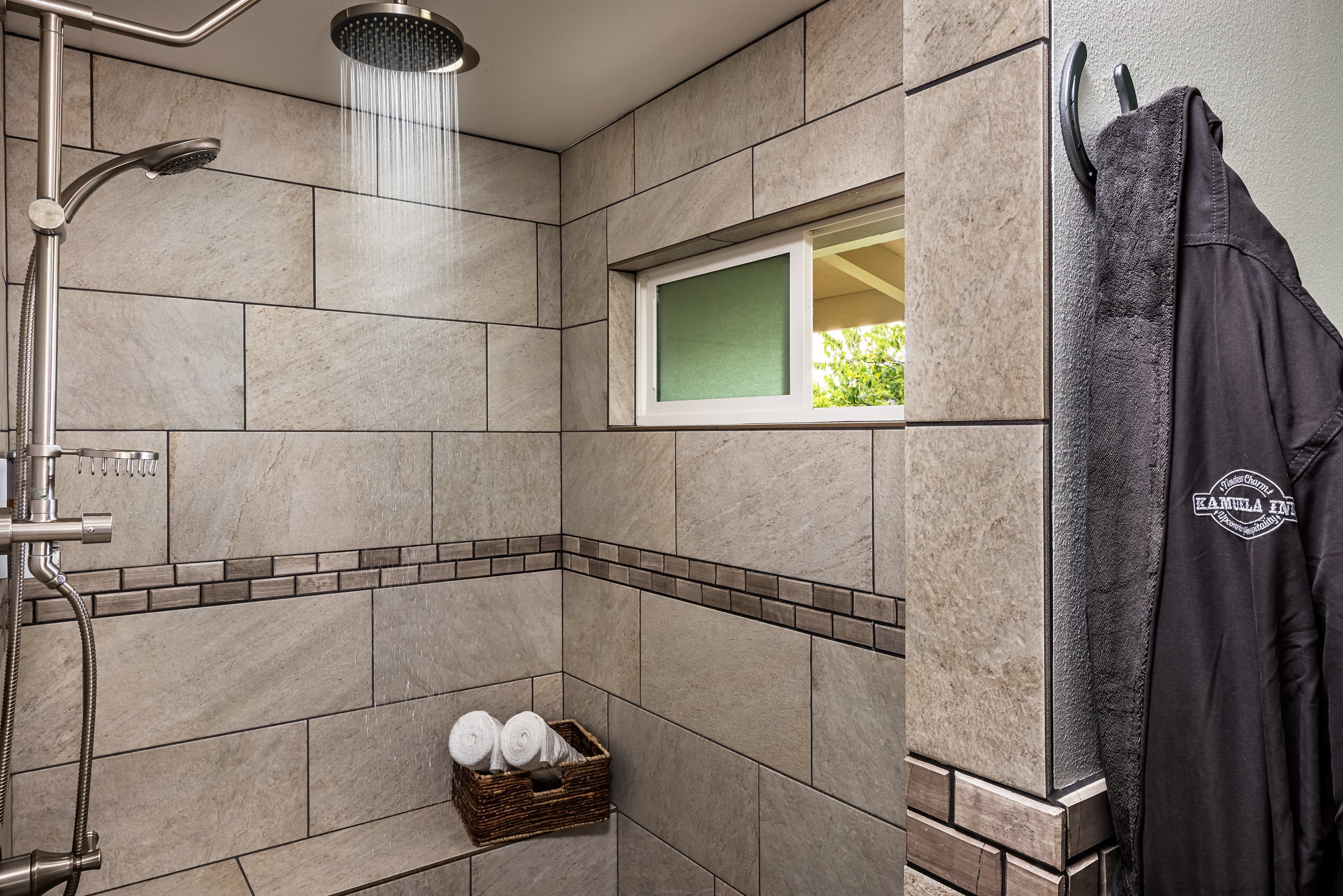 Executive Suite One (master rainhead shower)